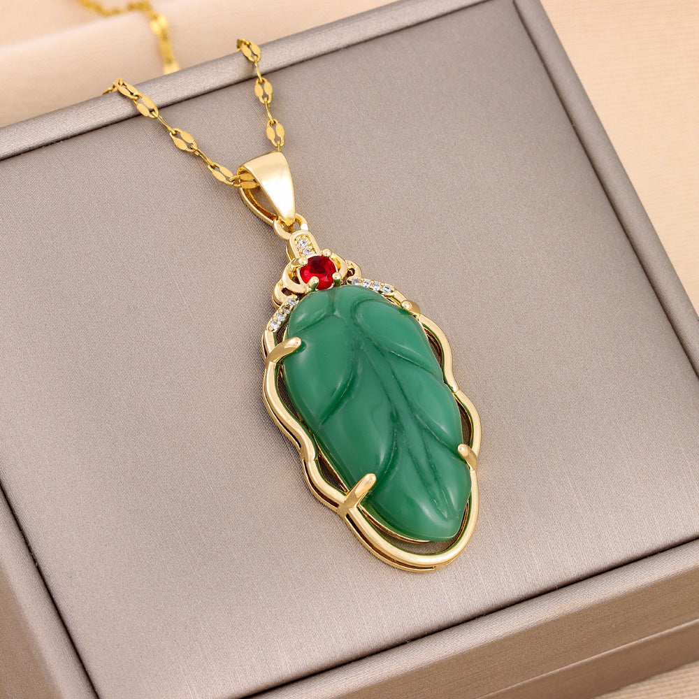 Wholesale of Green Imitation Chalcedony Stainless Steel Necklaces